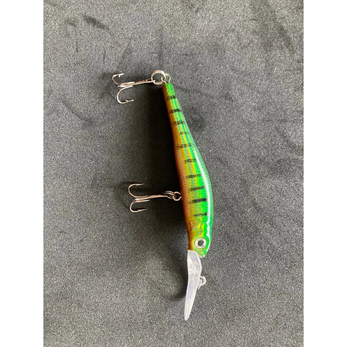 6 X Premium Quality 10cm 6g Minnow Lure Fishing Tackle In Random Colours