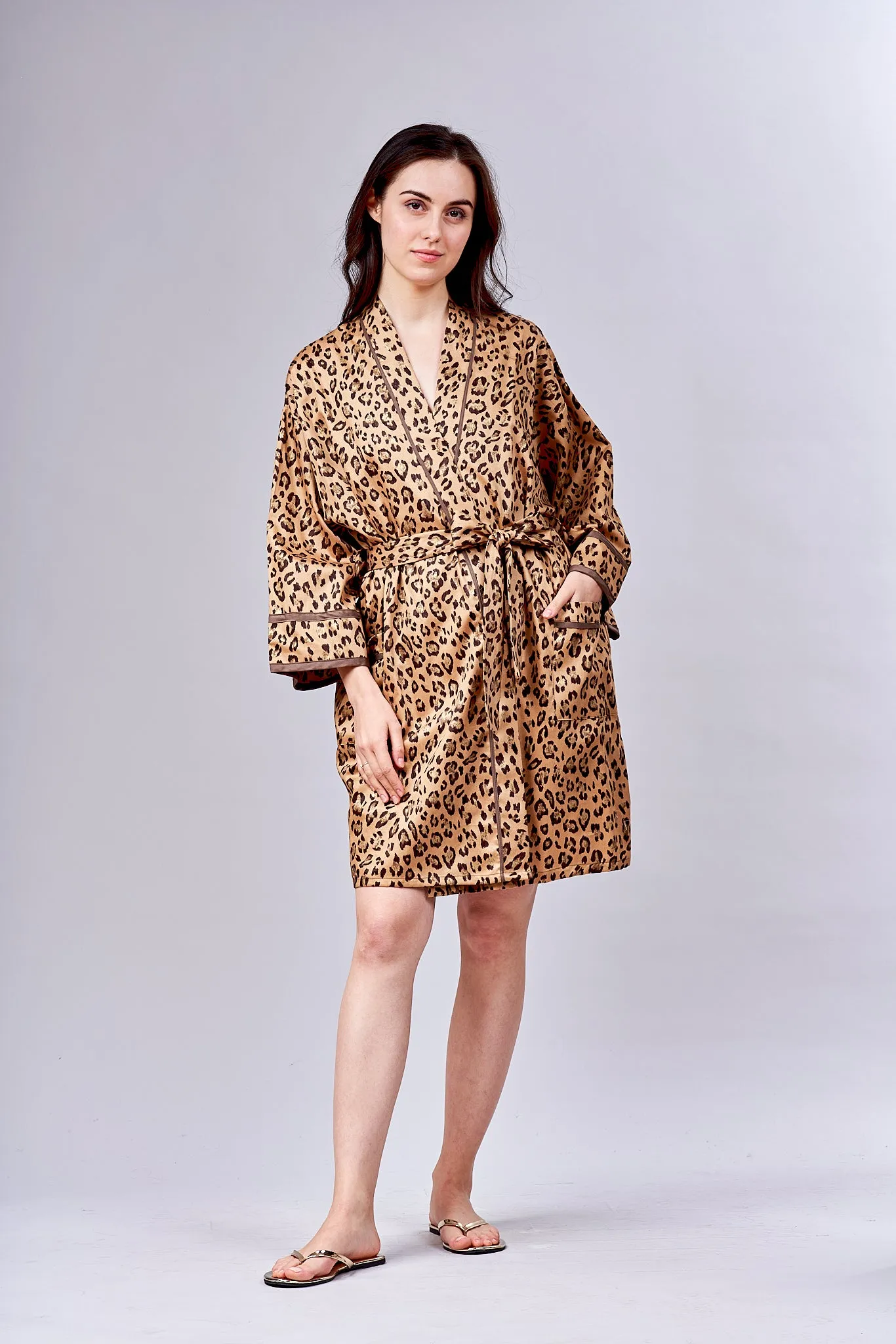 7500- Short Robe- Final sale, no returns/ exchanges
