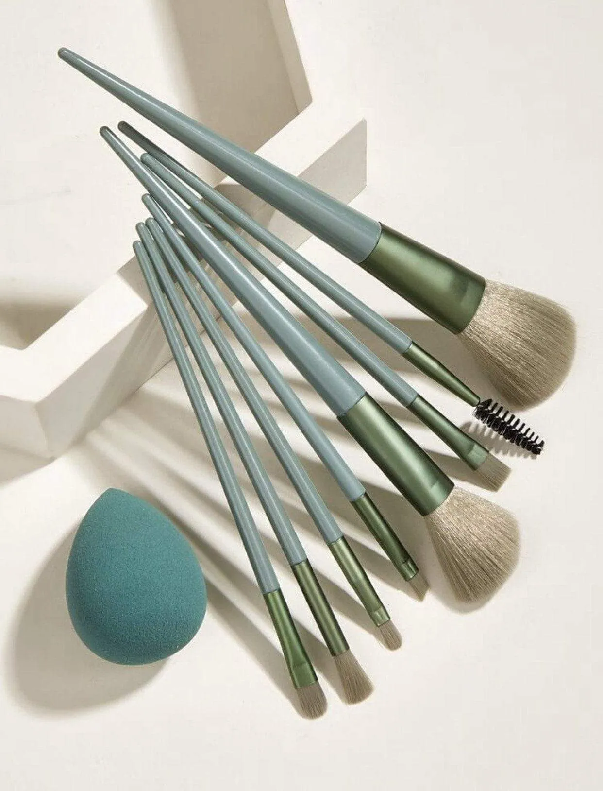 8PCS Makeup Brush With Storage Box