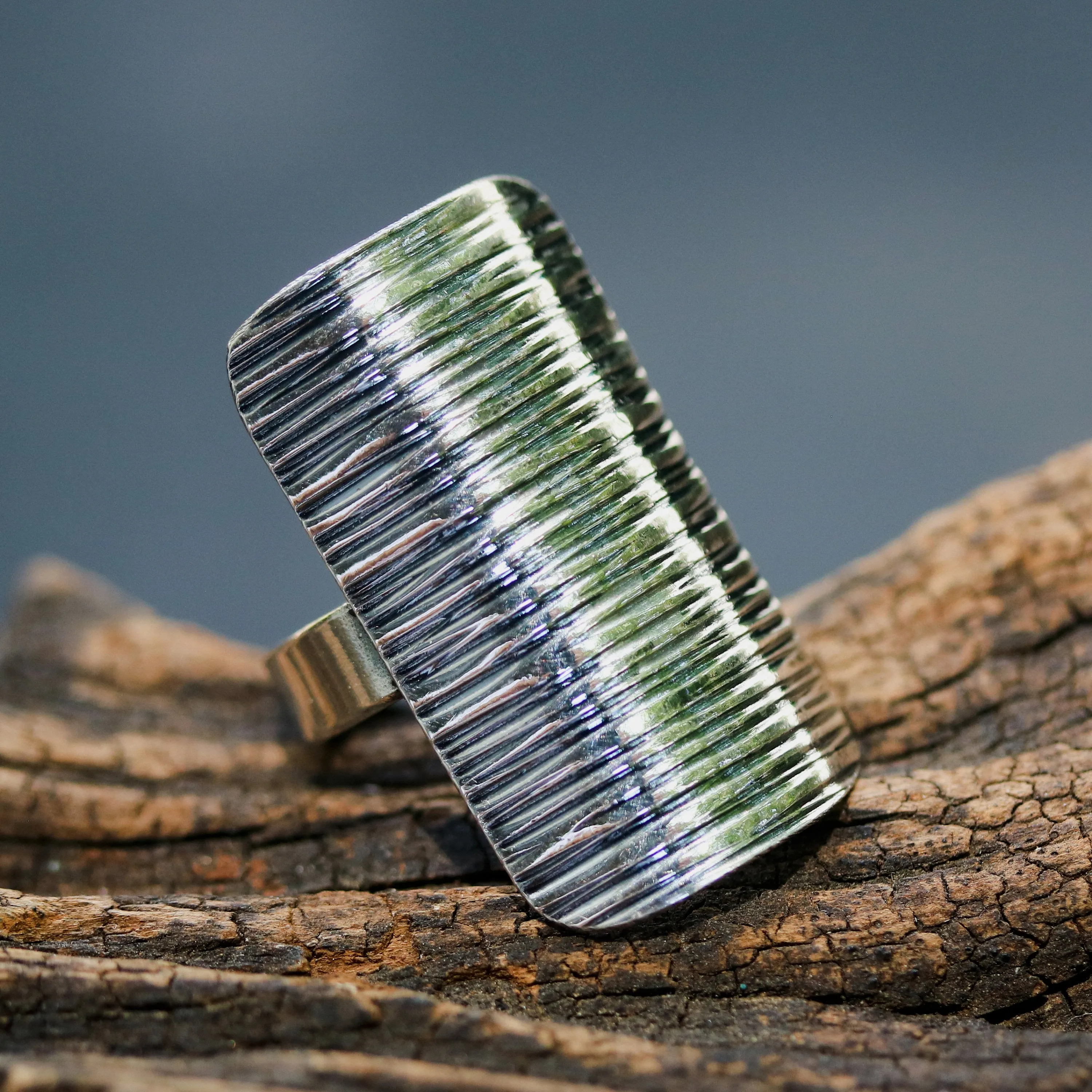 Adjustable ring wrap sterling silver in rectangle shape with oxidized lines design