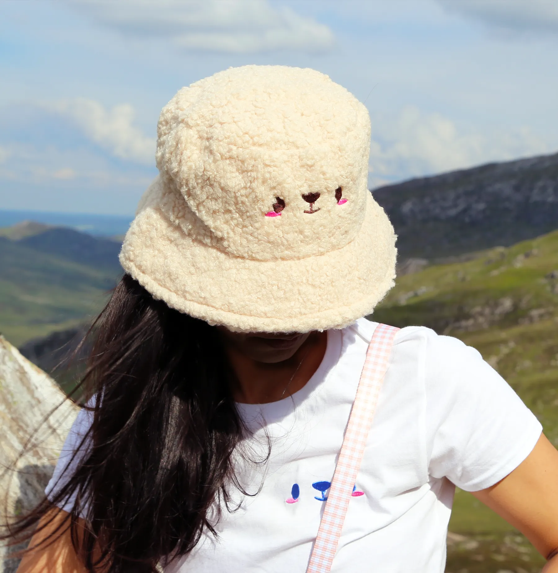 Bucket hat - Creamy Kuma •ᴥ•