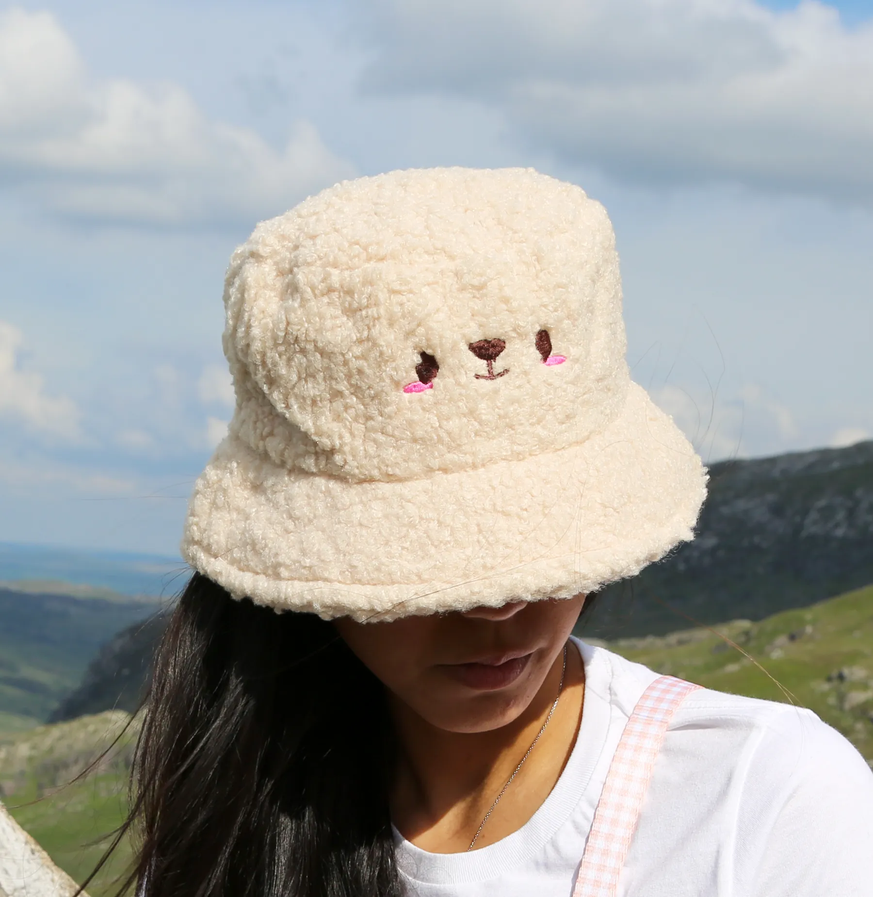 Bucket hat - Creamy Kuma •ᴥ•