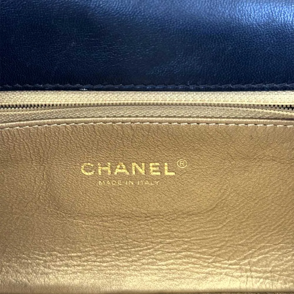 CC Clasp Flap Bag