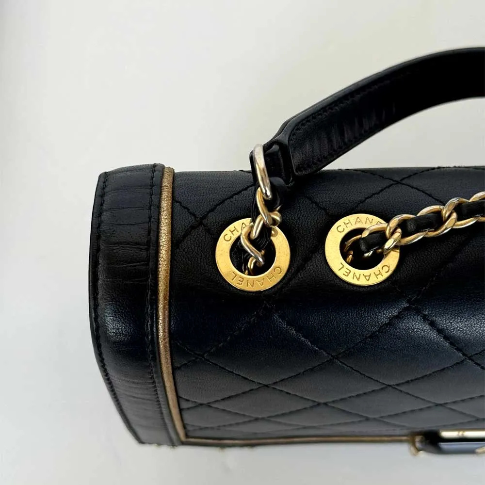 CC Clasp Flap Bag