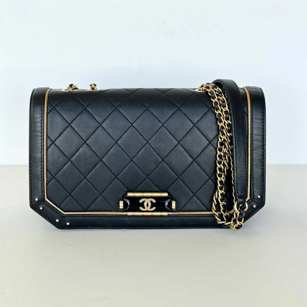 CC Clasp Flap Bag