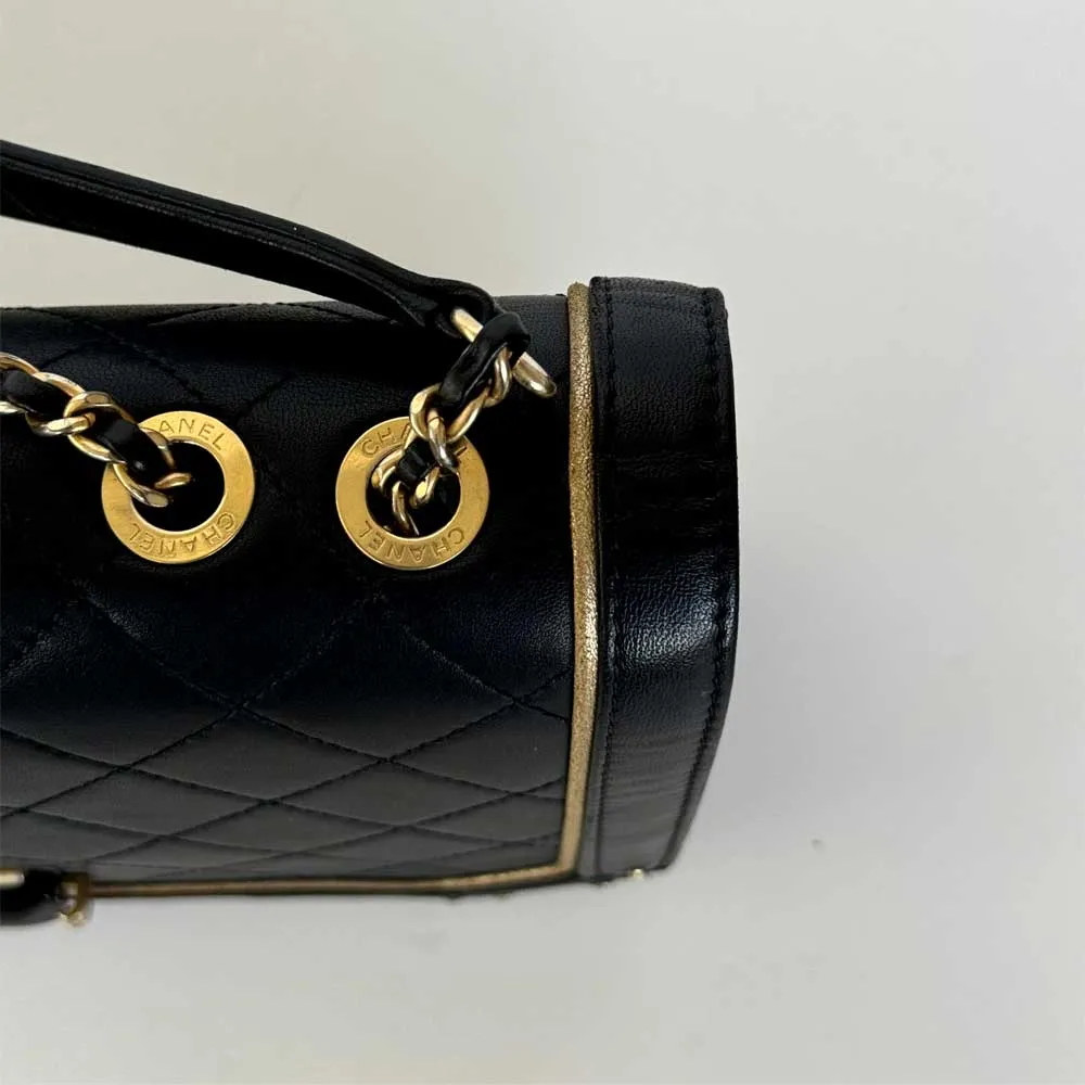 CC Clasp Flap Bag