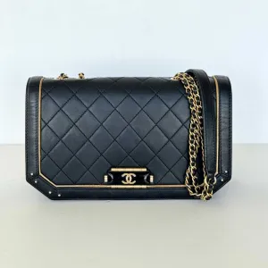 CC Clasp Flap Bag