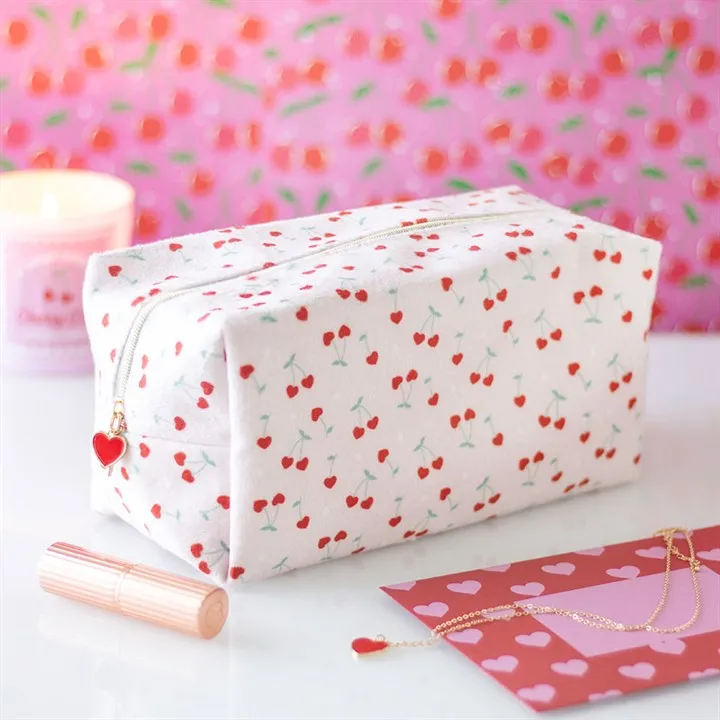 Cherry Hearts Toilerty/Make-Up Bag
