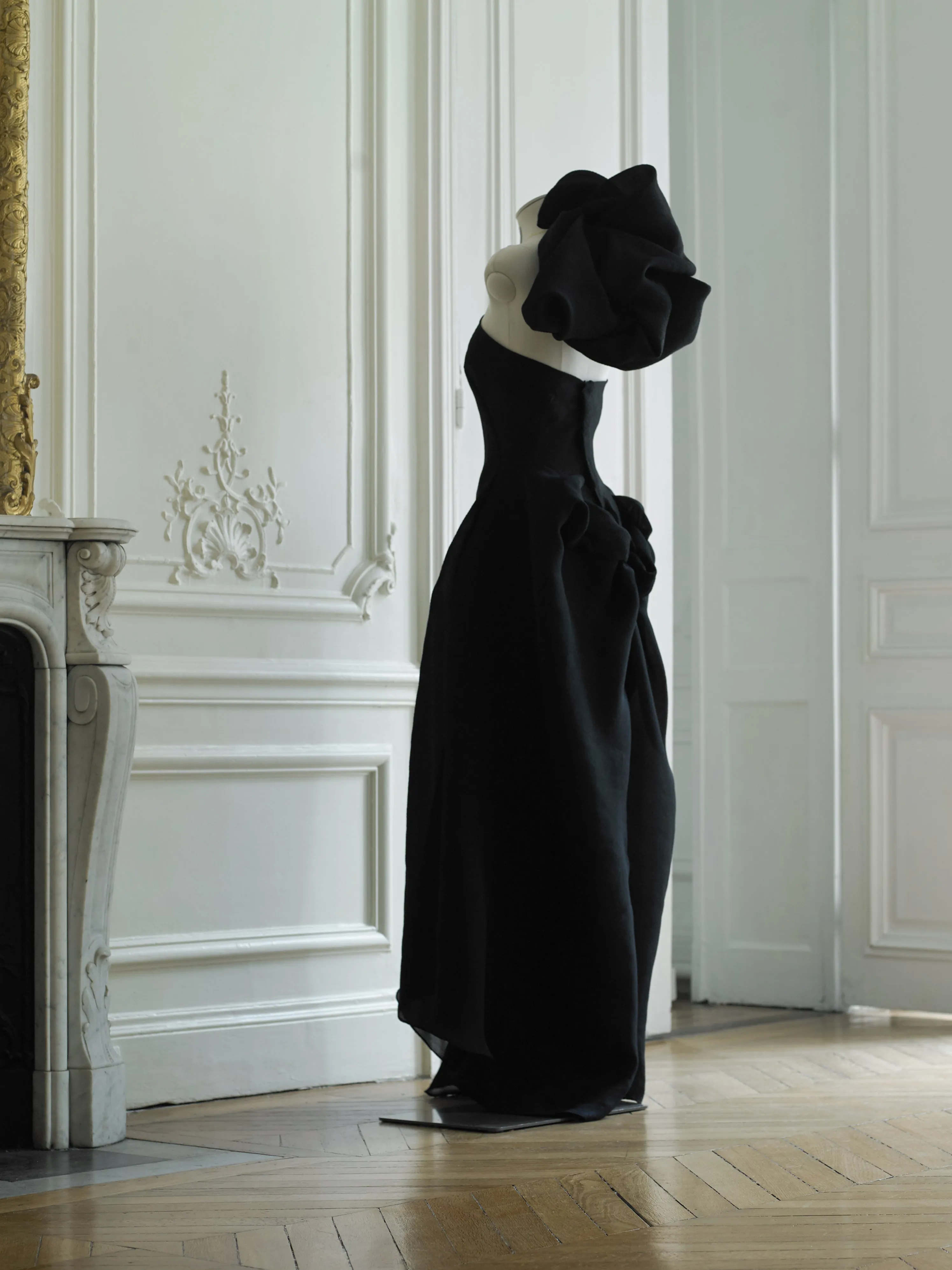 Couture : Sculptured Galea Drape Dress - Black