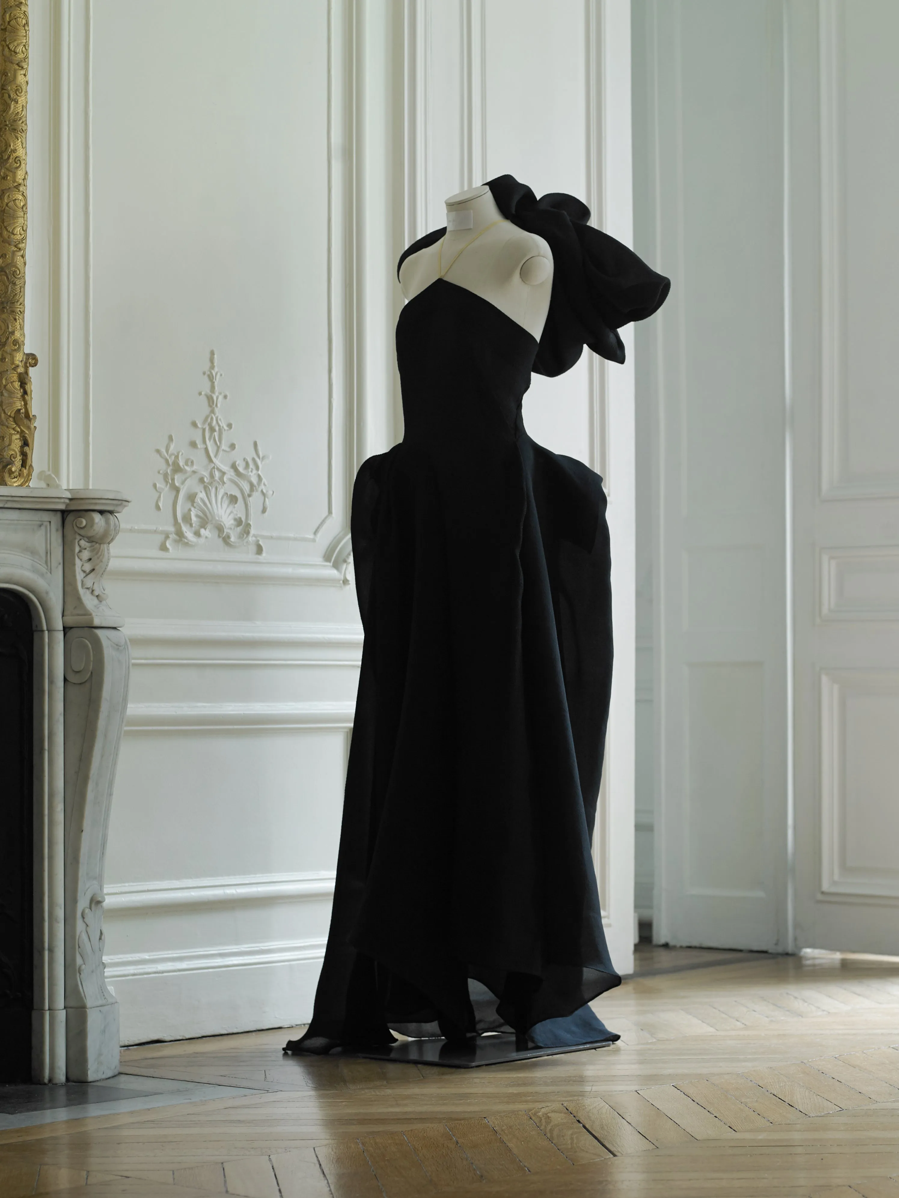 Couture : Sculptured Galea Drape Dress - Black