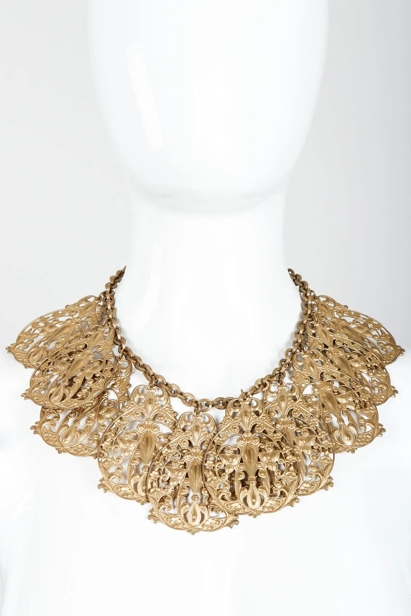 Filigree Plate Collar Necklace