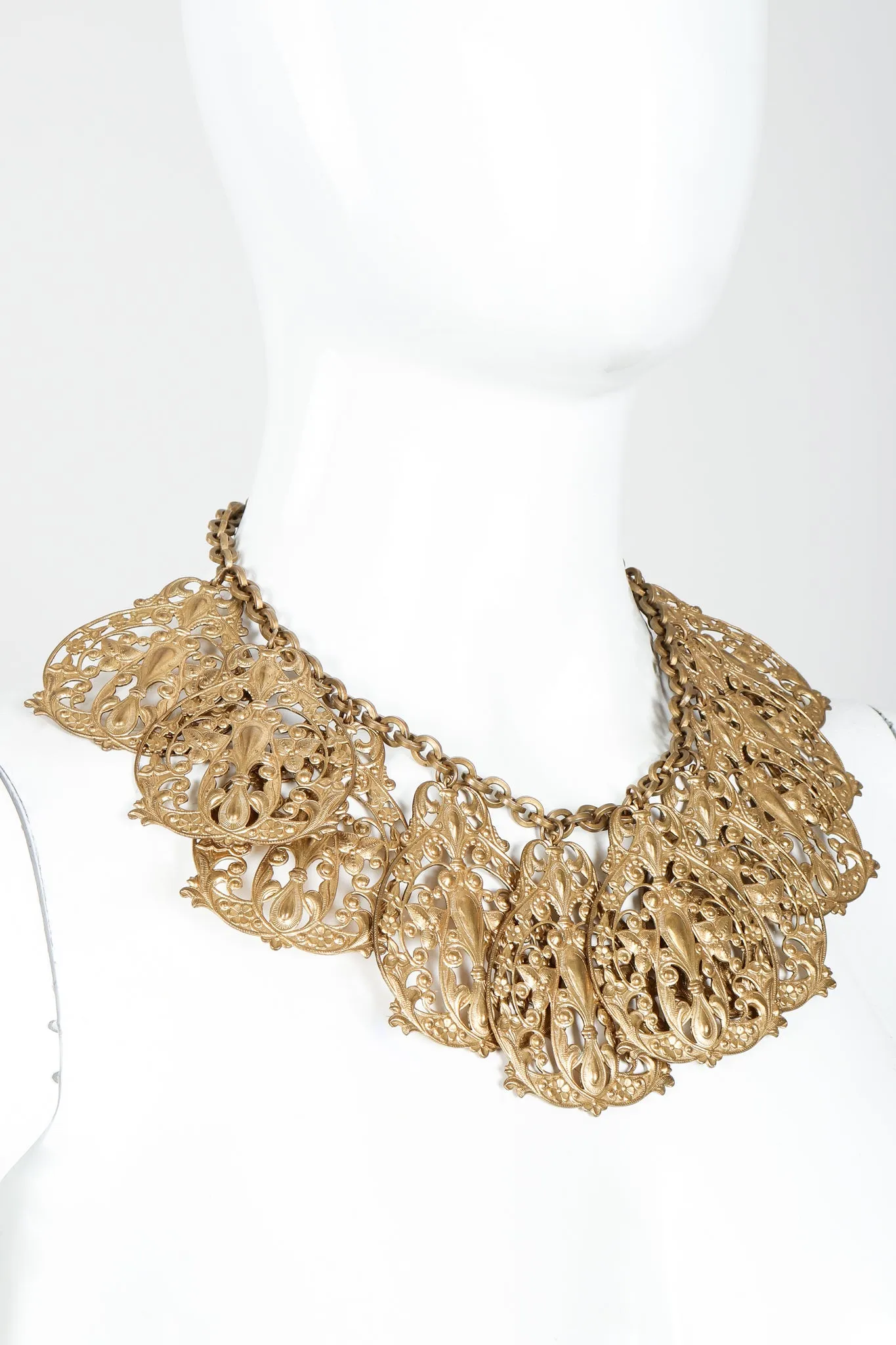 Filigree Plate Collar Necklace