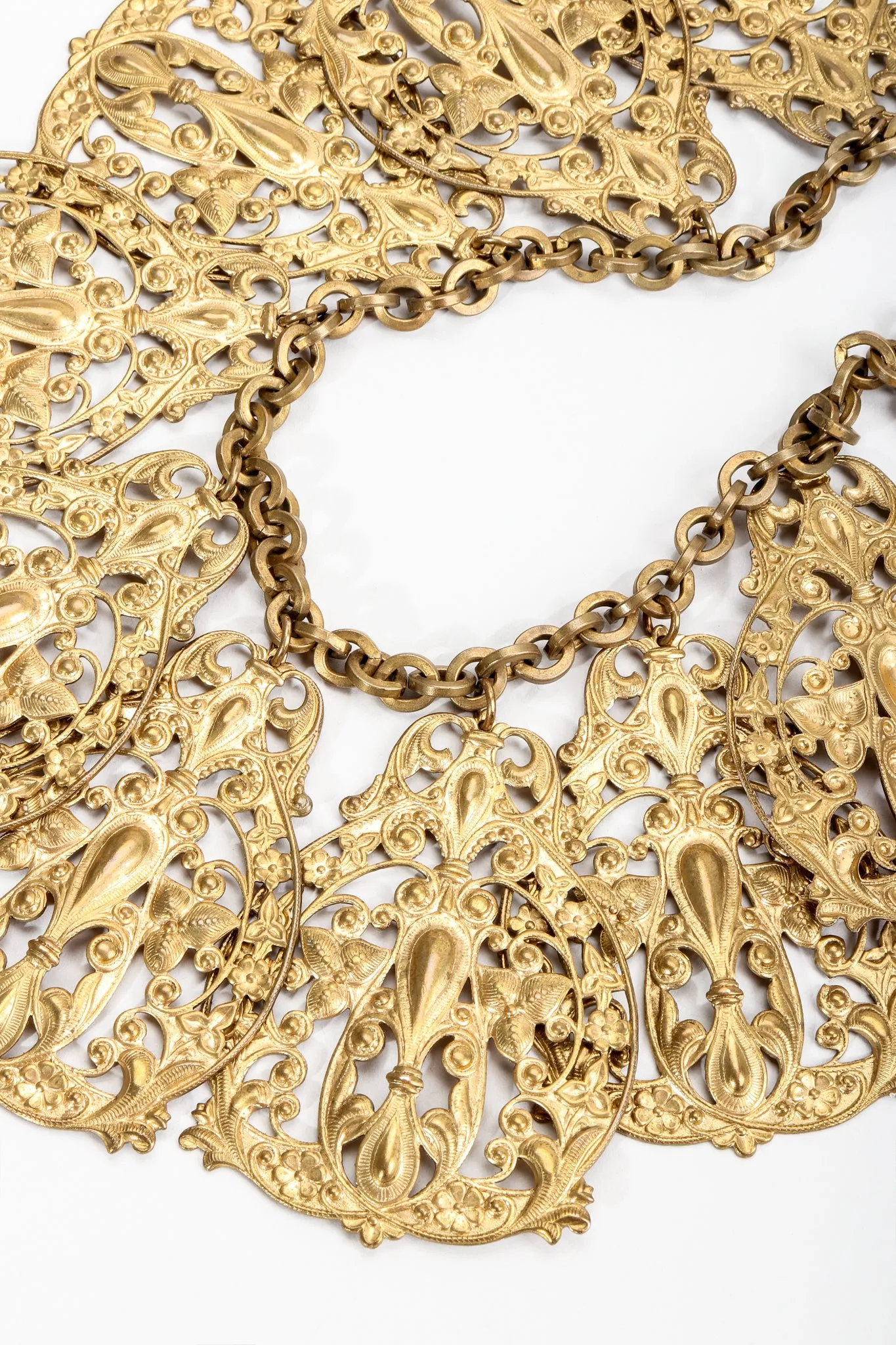 Filigree Plate Collar Necklace