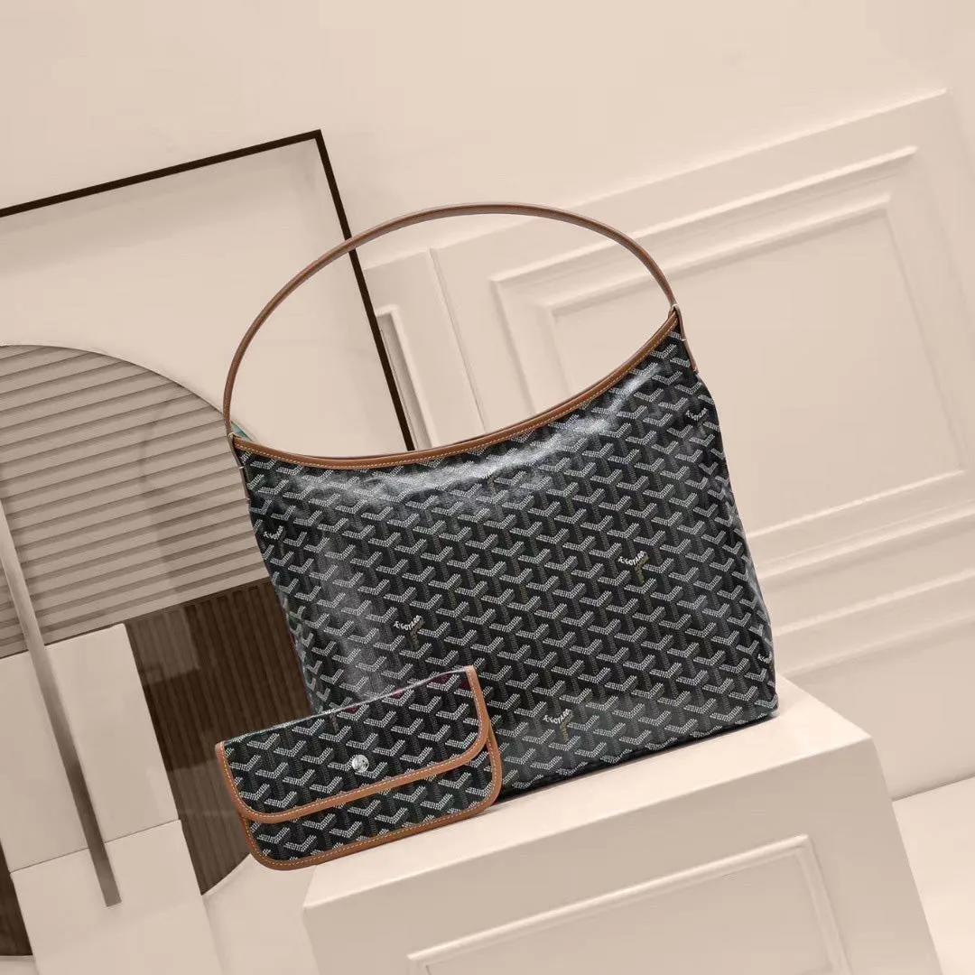 Half-Moon Shoulder Bag