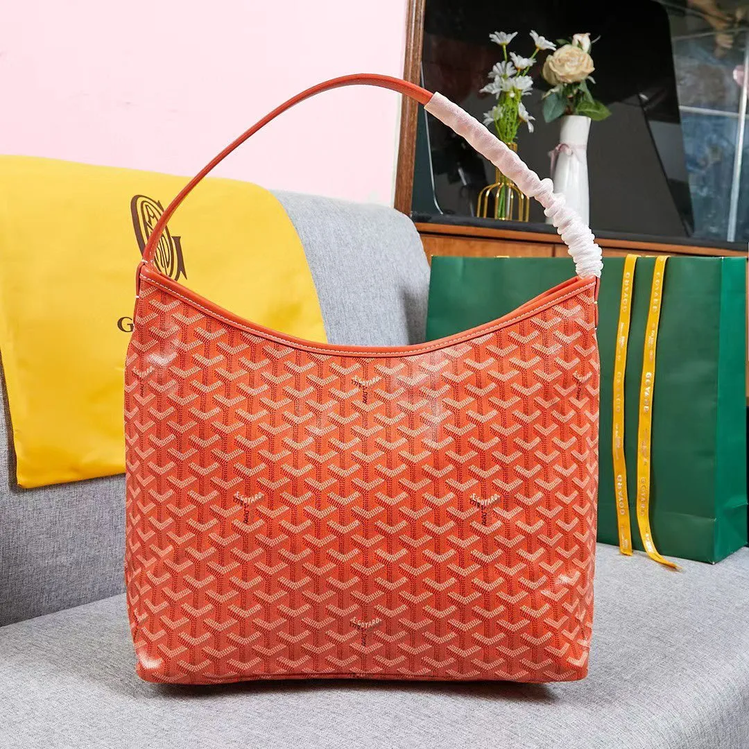 Half-Moon Shoulder Bag