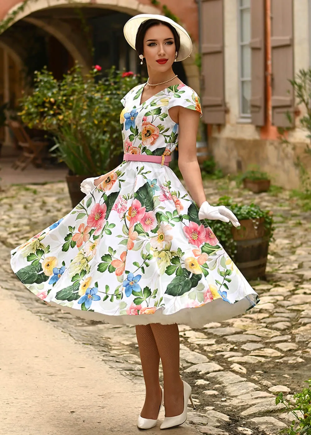 Hearts & Roses Lottie Floral 50's Swing Dress White