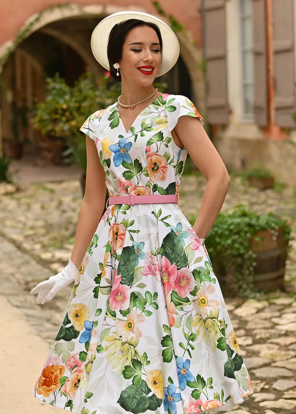 Hearts & Roses Lottie Floral 50's Swing Dress White