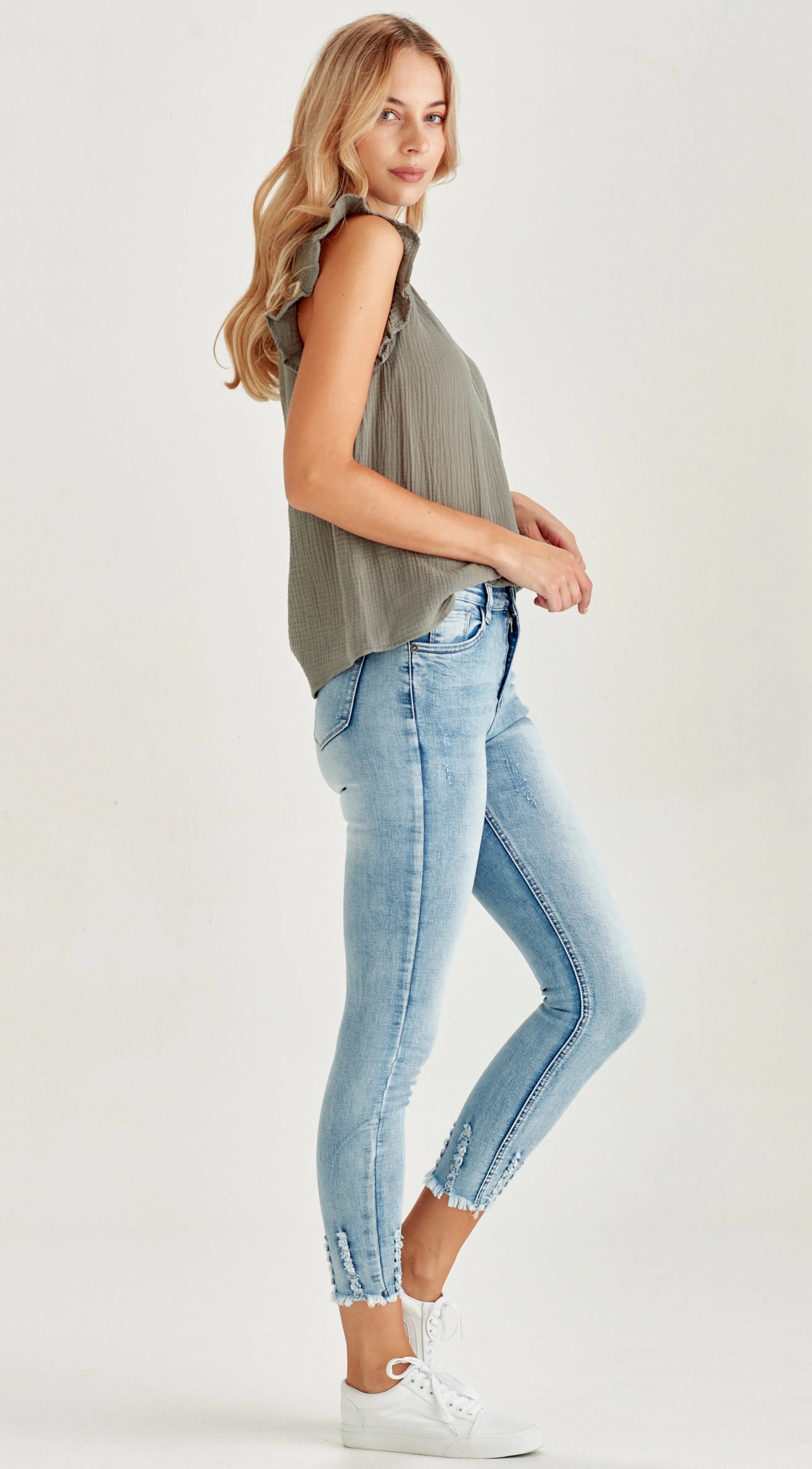 LOLA | Jean Light Blue