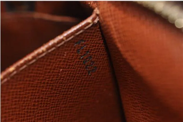 LOUIS VUITTON Monogram Canvas Cite MM Shoulder Bag