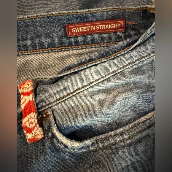 Lucky Legend Sweet’ N Straight Embroidered Jeans size 14/32
