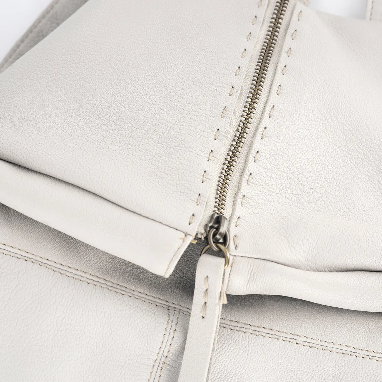 Ncumisa : Leather Backpack in Cream Cayak