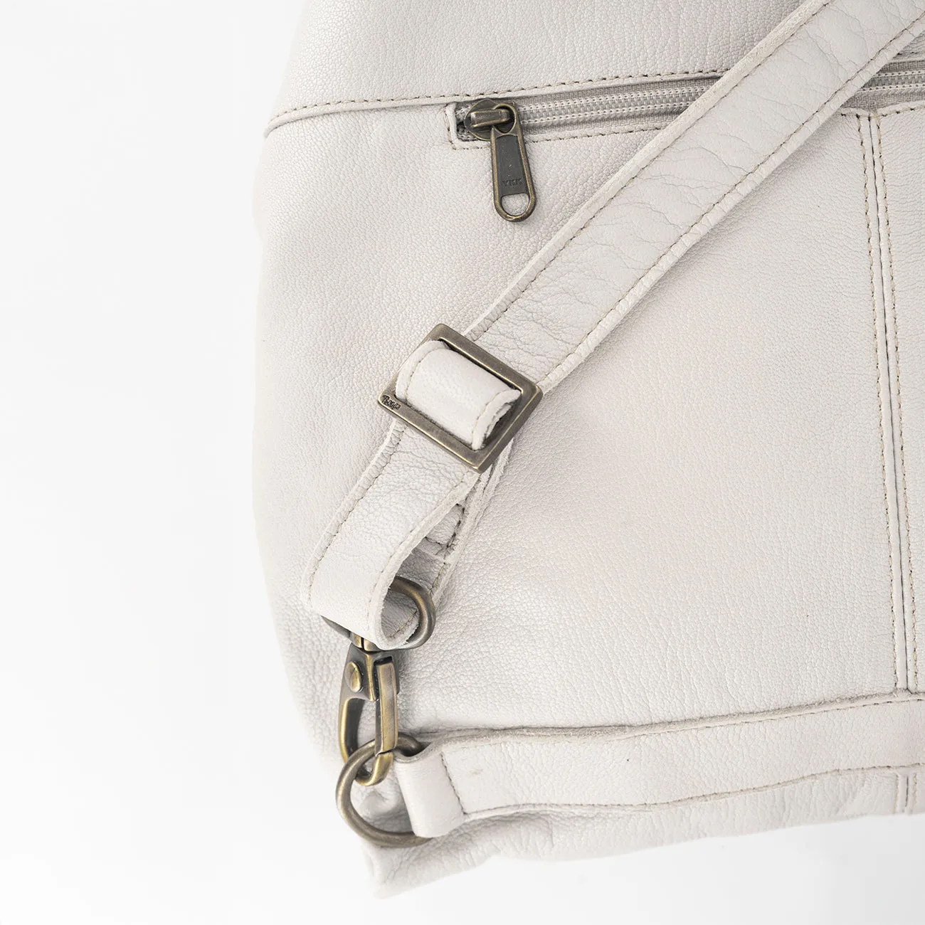 Ncumisa : Leather Backpack in Cream Cayak