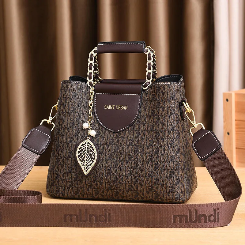 New popular casual commuter handbag