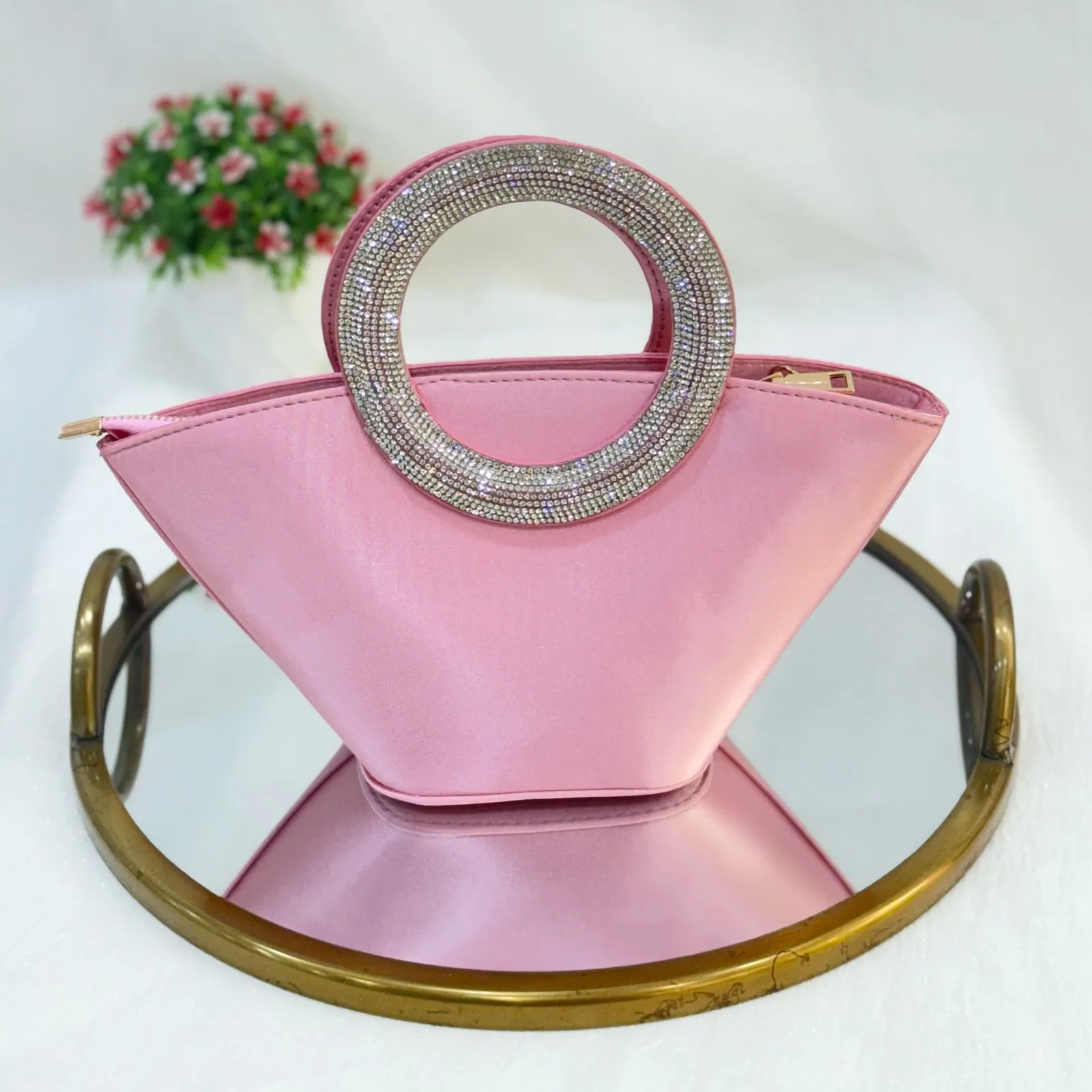 NIA BUCKET BAG