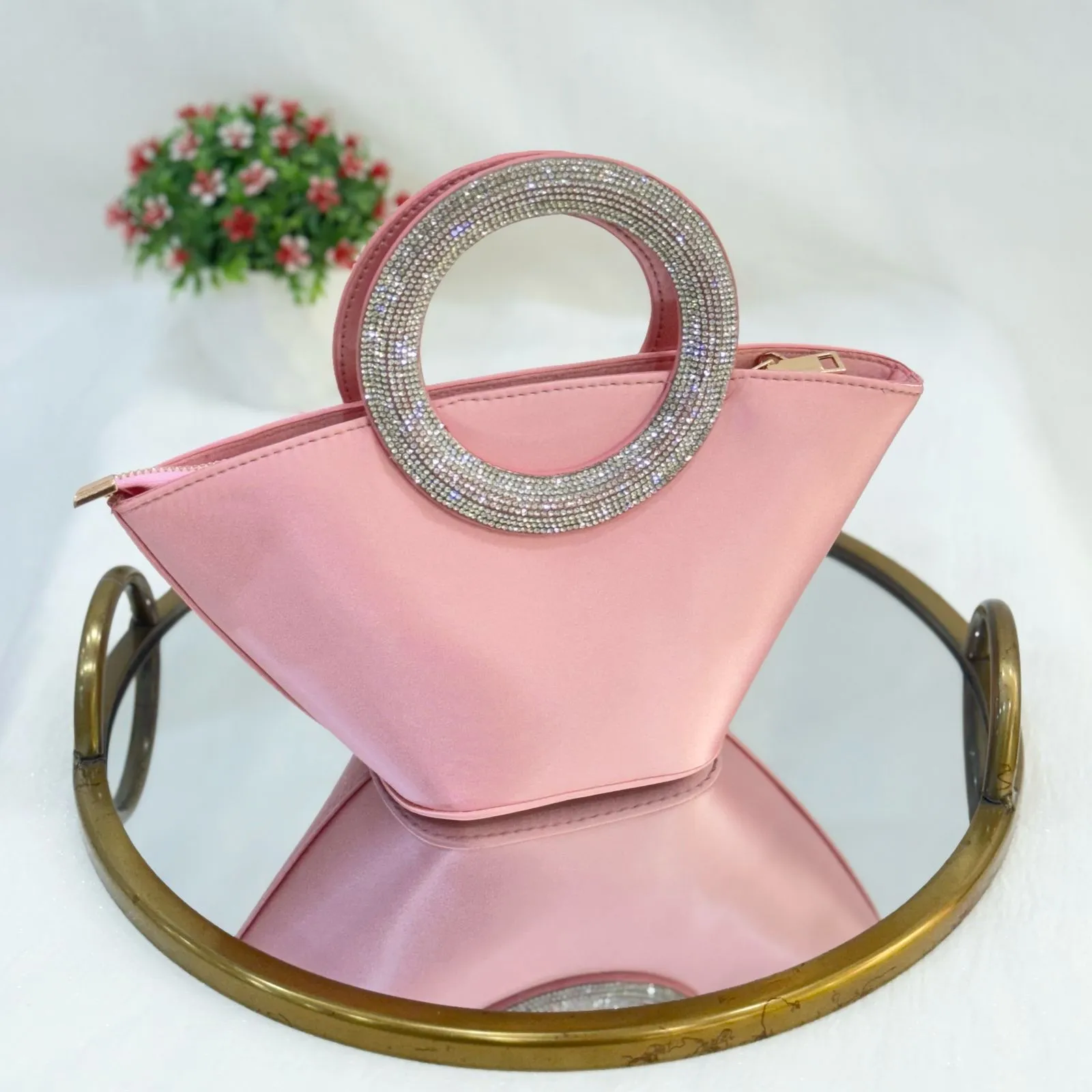 NIA BUCKET BAG