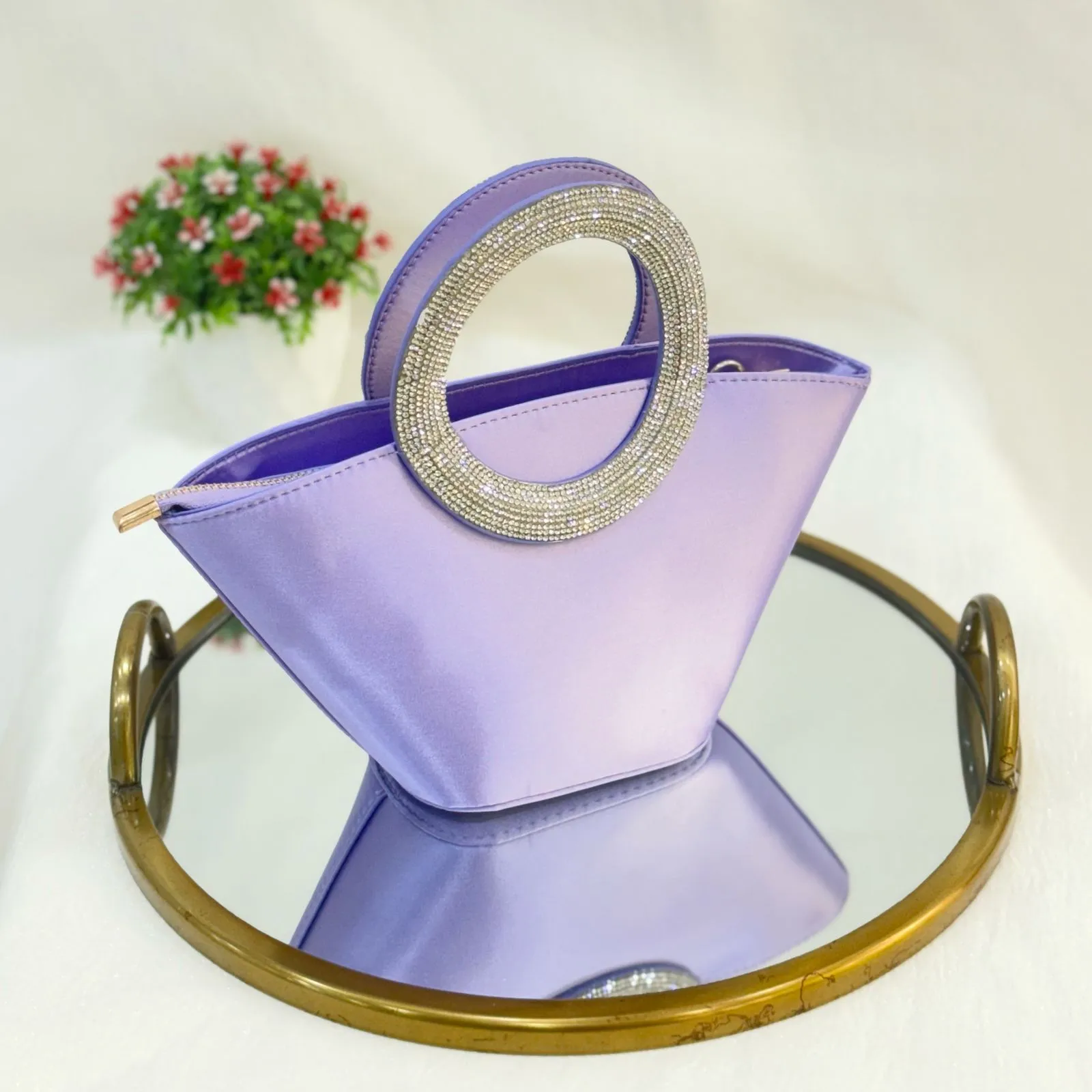 NIA BUCKET BAG