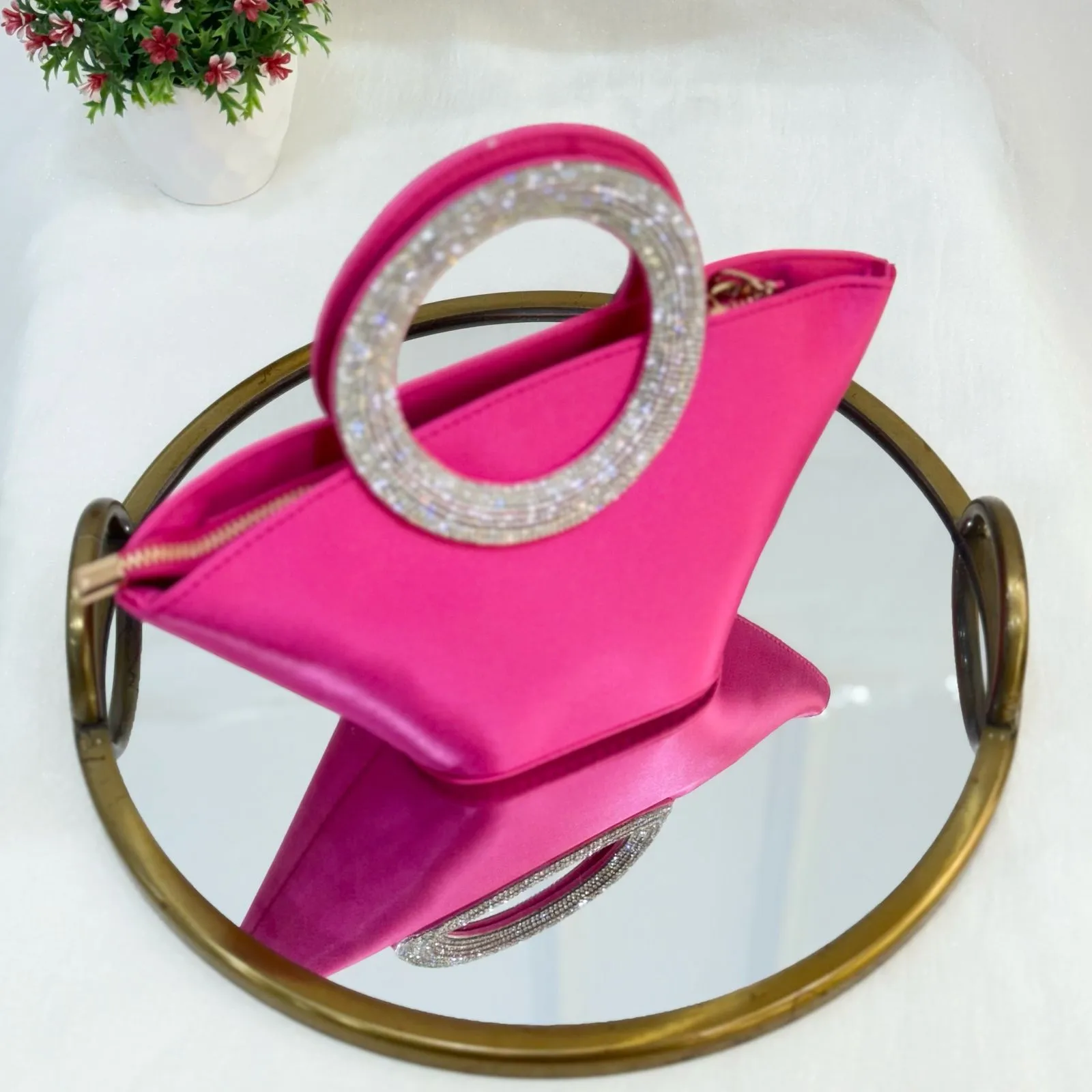 NIA BUCKET BAG
