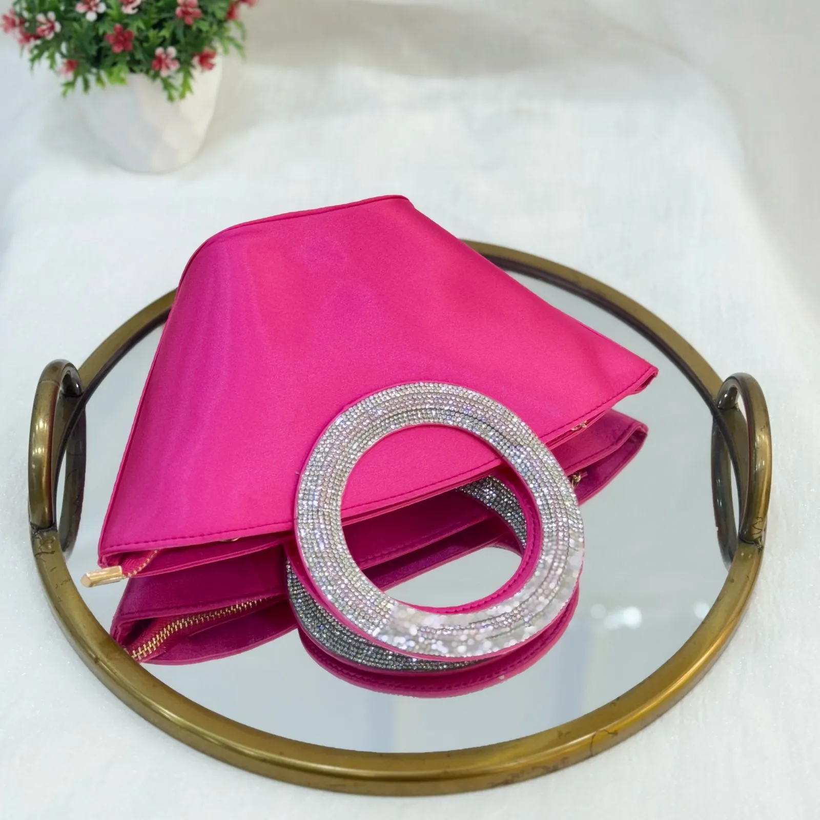 NIA BUCKET BAG