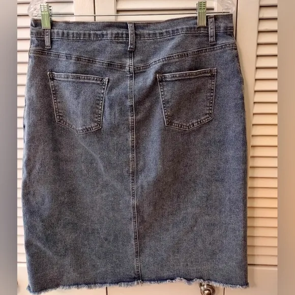 NWT Happily Grey Jeans Pencil Skirt, front split, size 13/30