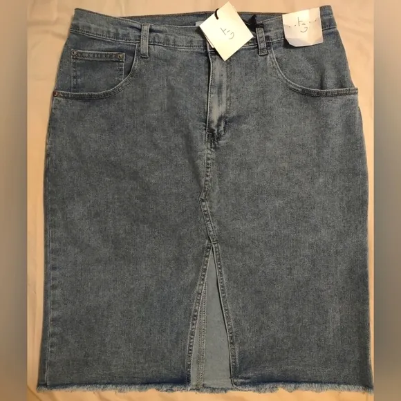NWT Happily Grey Jeans Pencil Skirt, front split, size 13/30