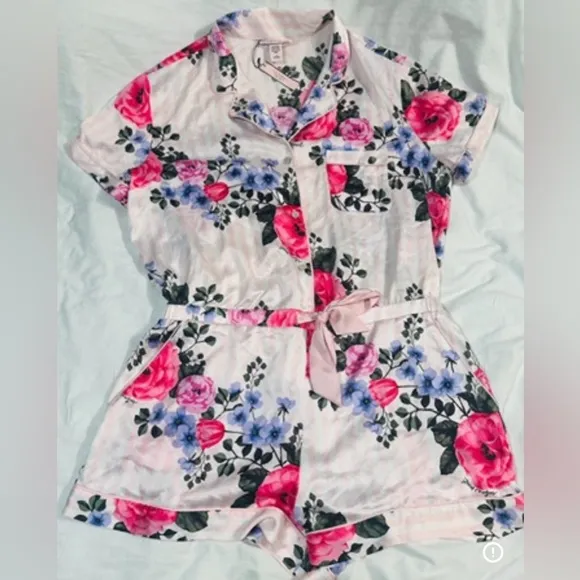 NWT Victoria’s Secret Floral Satin Shorts Romper Sleep Lrg MSRP $59.50 Coquette