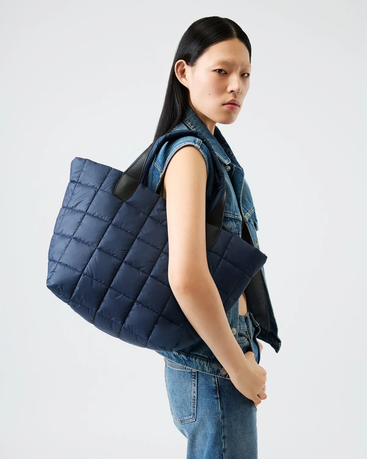 Porter Tote - Medium Deep Sea