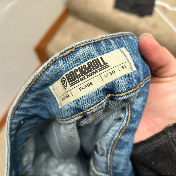Rock &amp; Roll Denim 30/32 High Rise Stretch Dart &amp; Button Light Wash Jeans