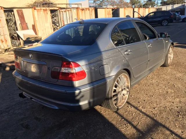 S2737 3' E46 Sedan 320i M54 AUTO 2003/09