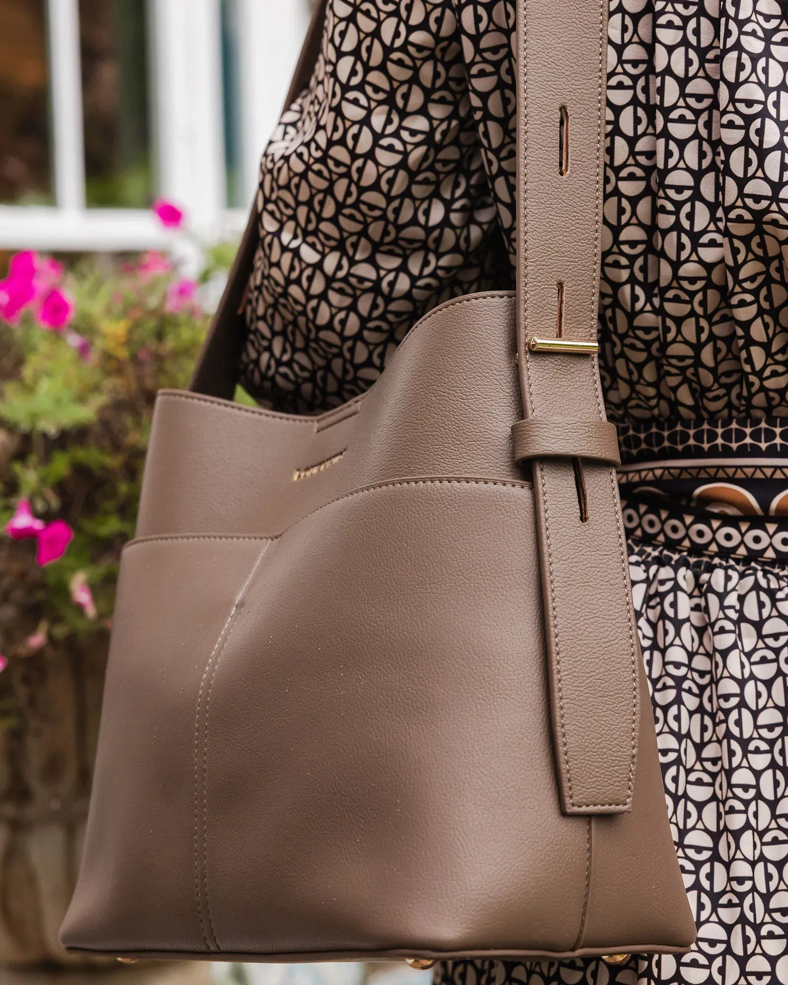 Samantha Bucket Bag -  Brown