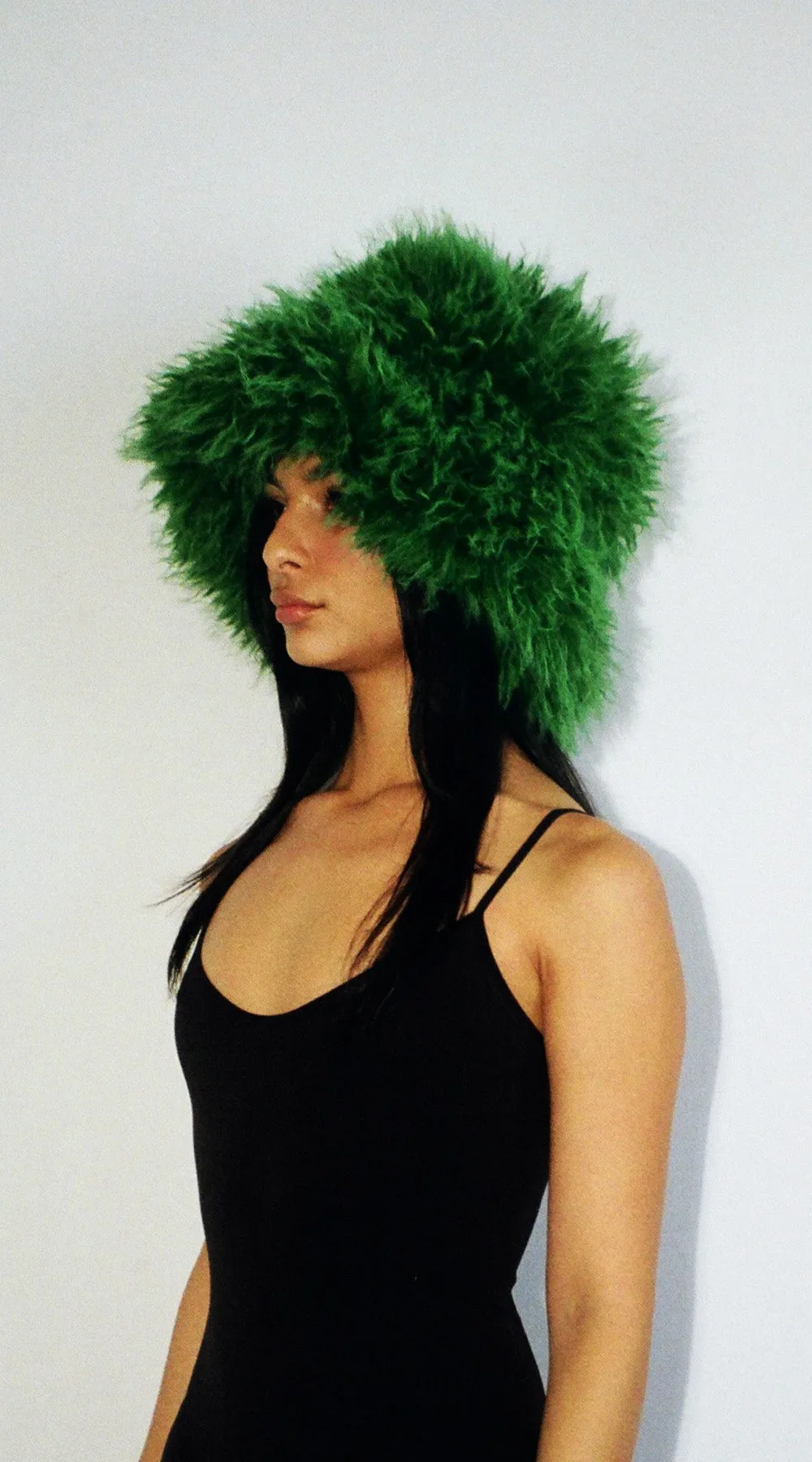 SHAGGY BUCKET GREEN