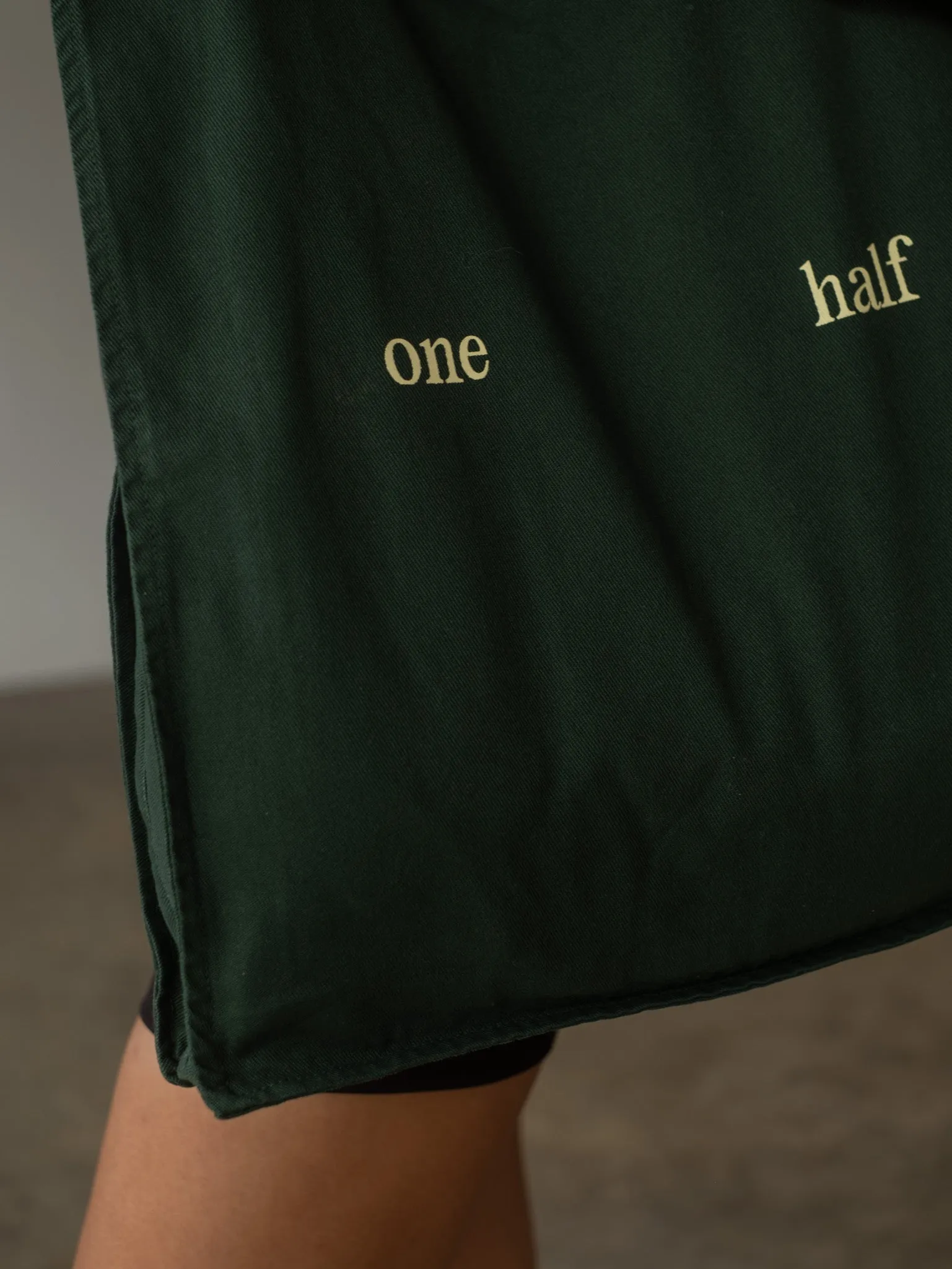 SLIM TOTE BAG - MYSTIC GREEN & YELLOW