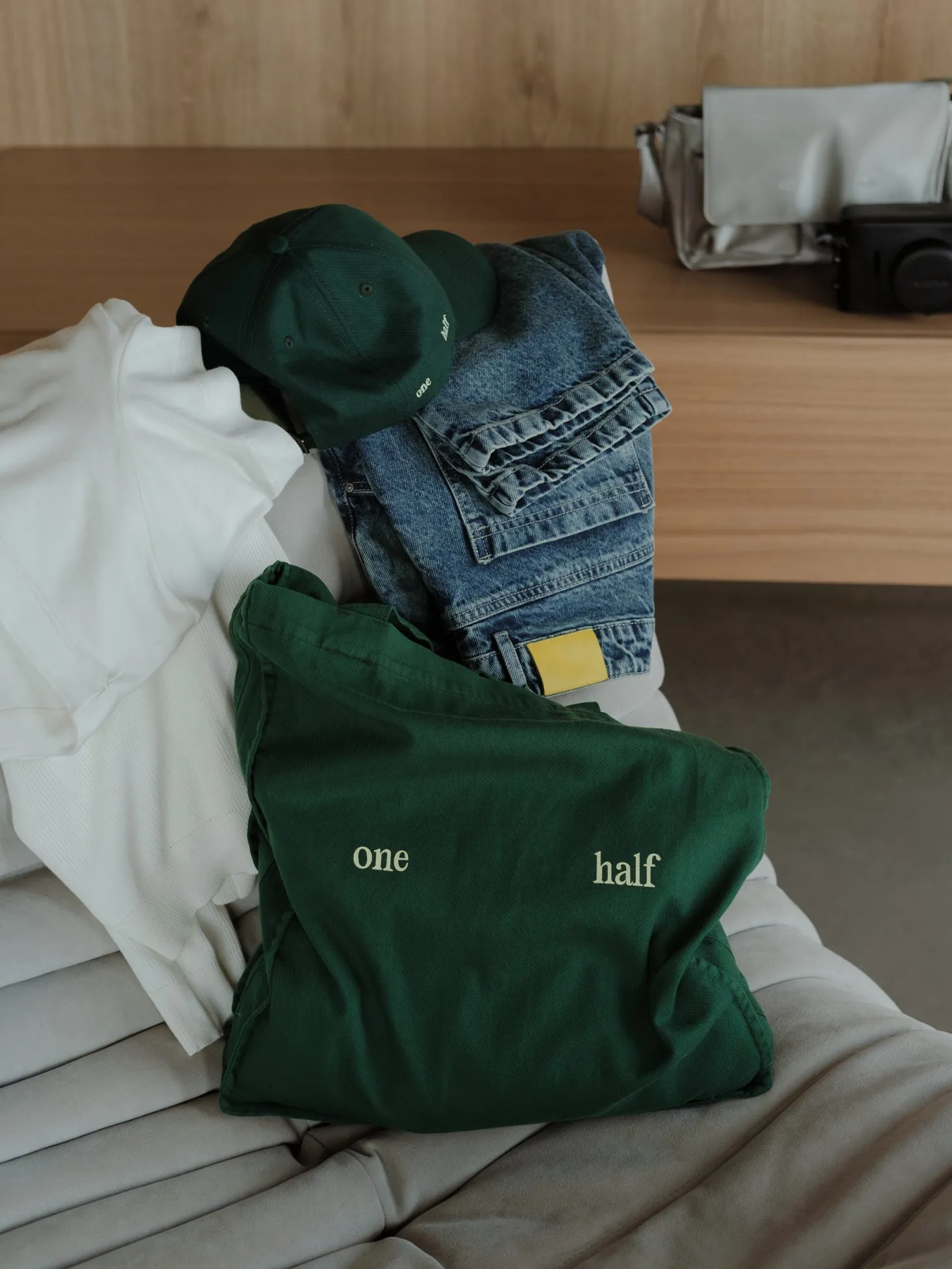 SLIM TOTE BAG - MYSTIC GREEN & YELLOW