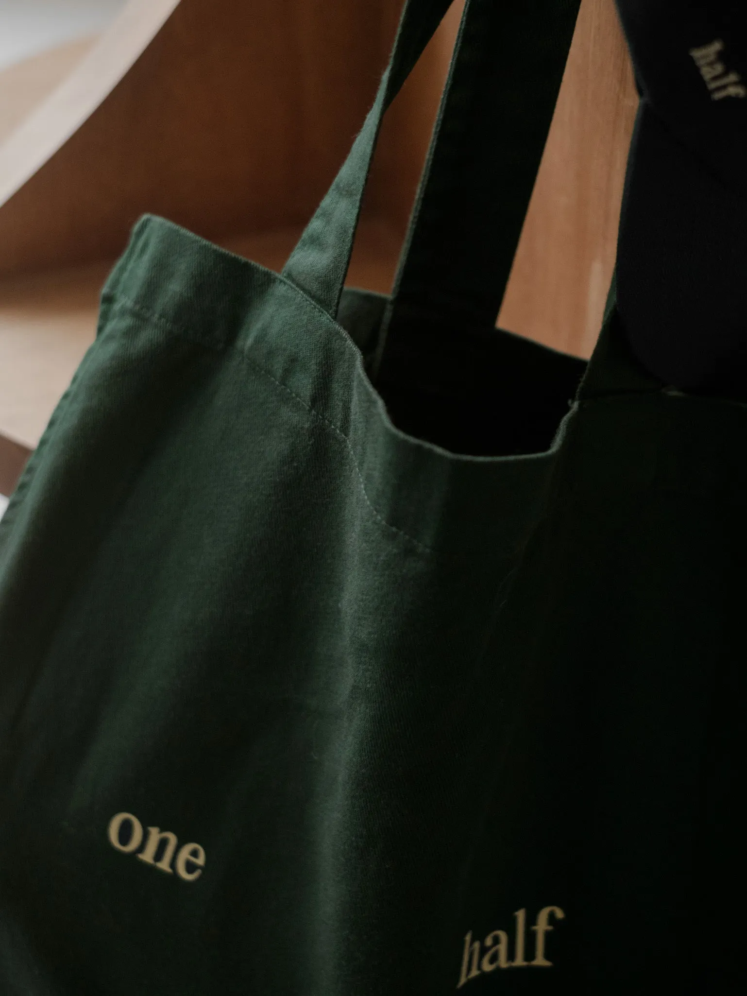SLIM TOTE BAG - MYSTIC GREEN & YELLOW