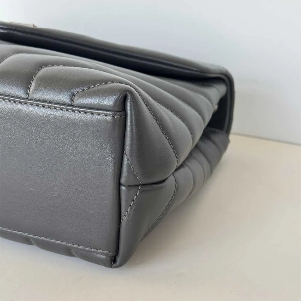 Small Grey Loulou