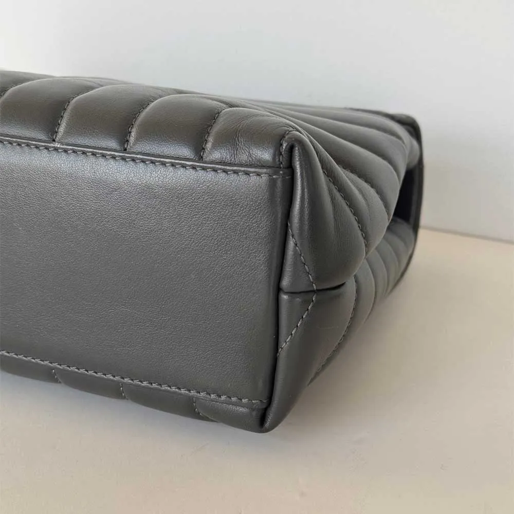 Small Grey Loulou