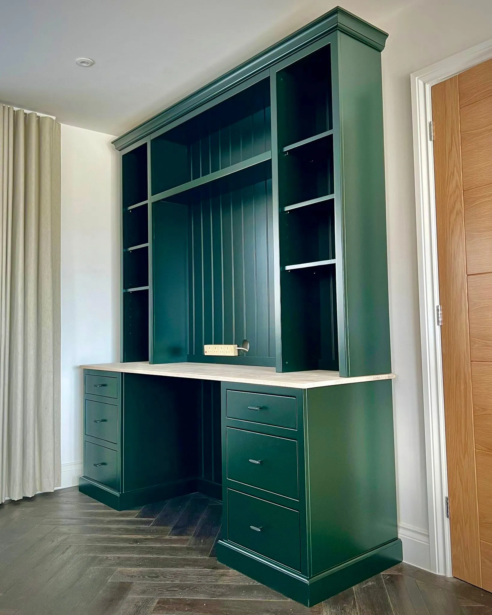 Study Display Desk