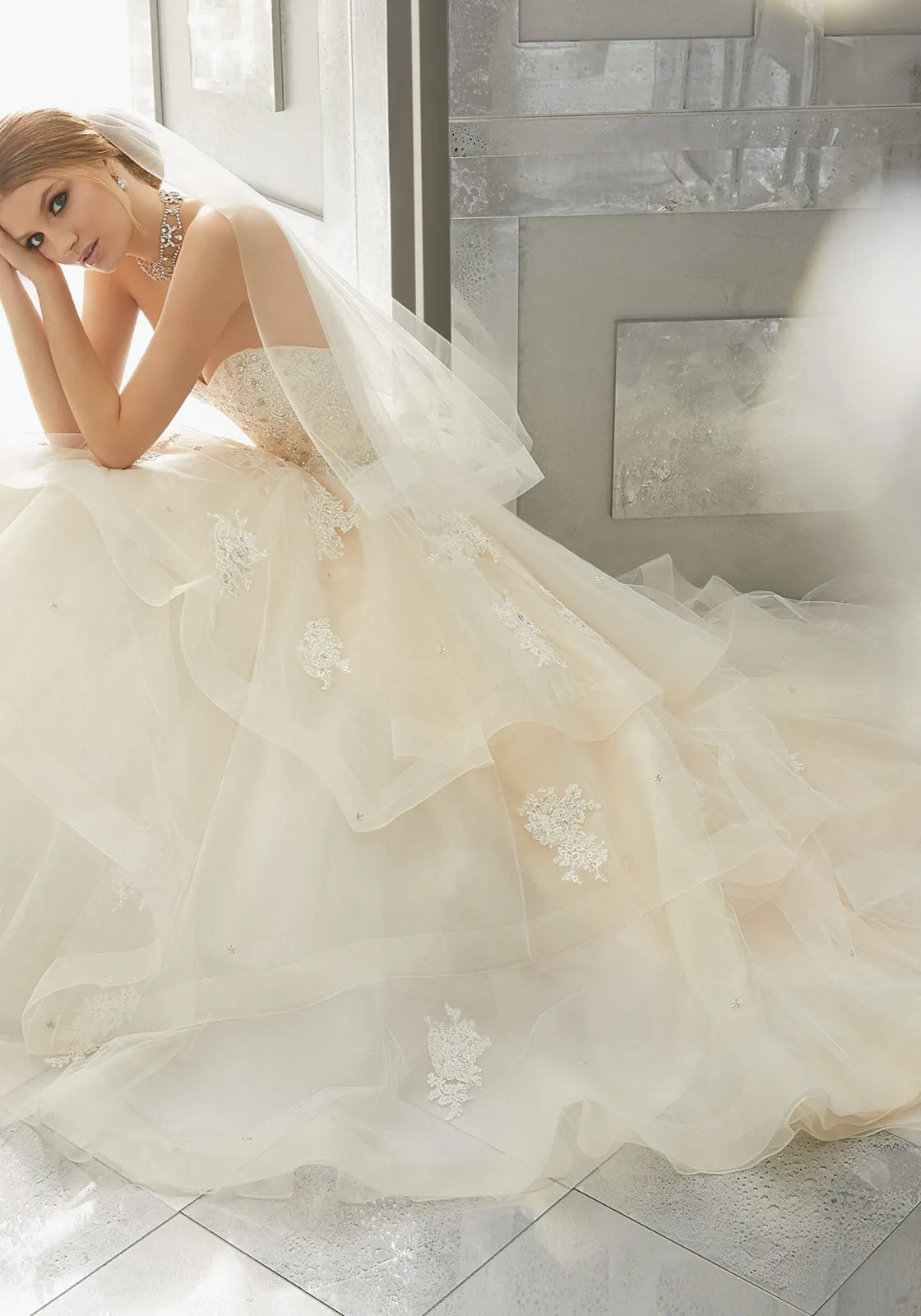 Style 8184
