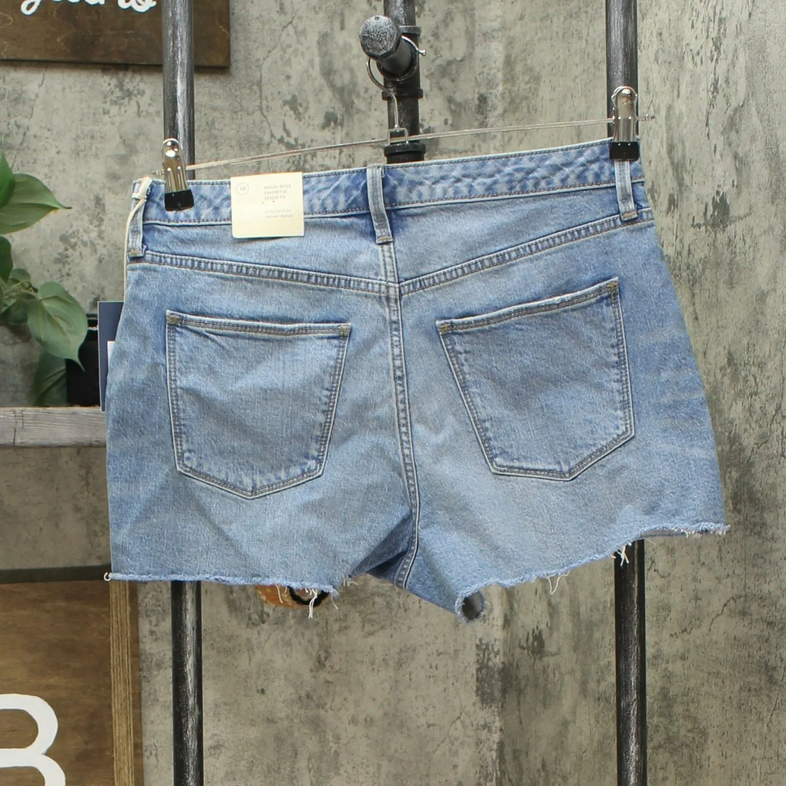 Universal Thread Women's Vintage Stretch High Rise Shortie Shorts