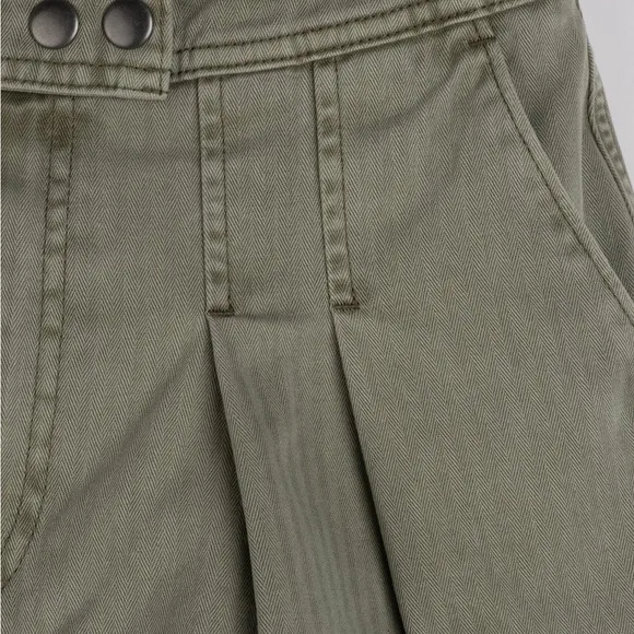 [unsubscribed] 100% cotton herringbone pleated pocket shorts sage green 0