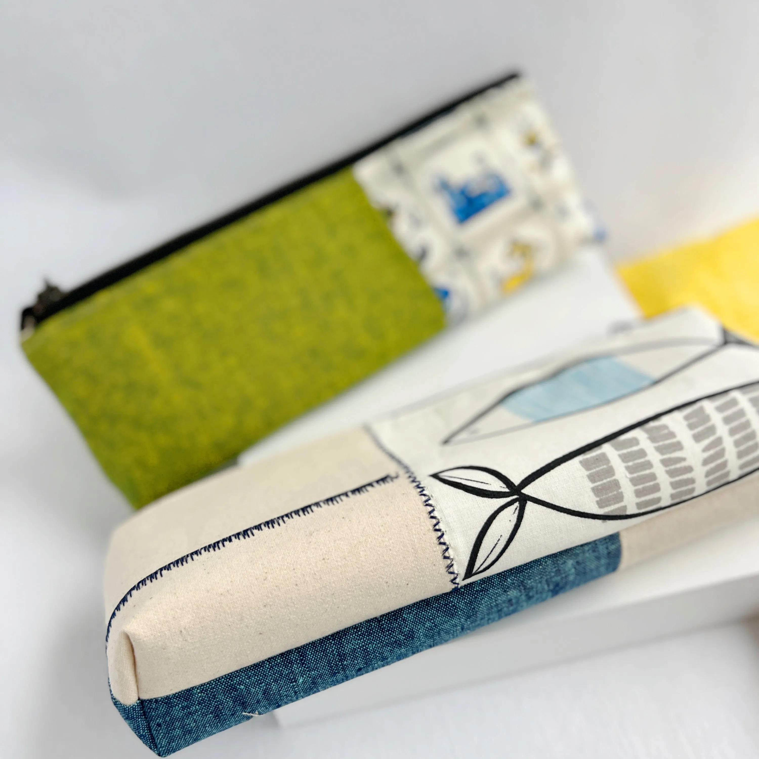 Zip Bag Pouch - Art Pens, Paintbrushes, Supplies and More
